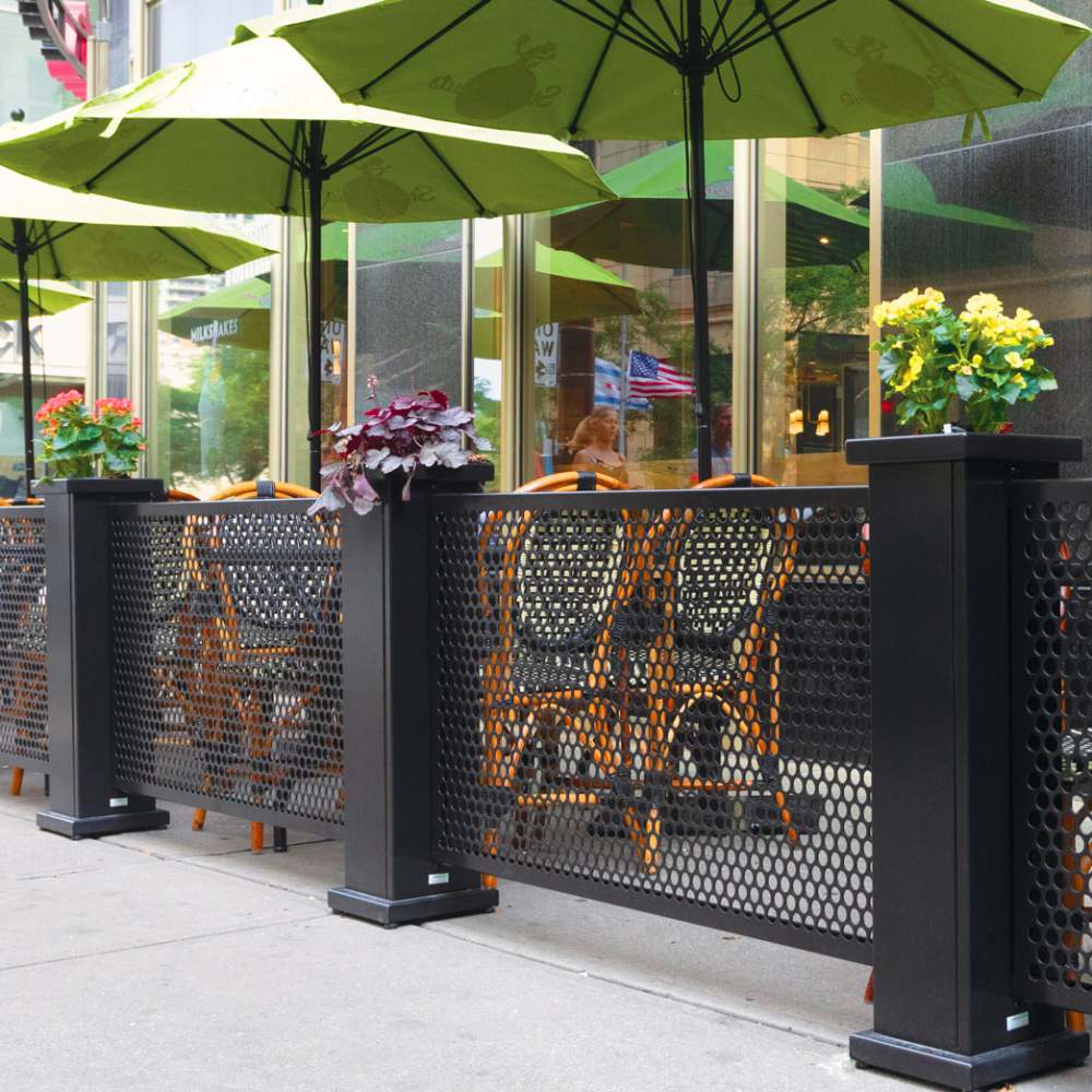 Patio with Circle Design Pattern | Partition panel